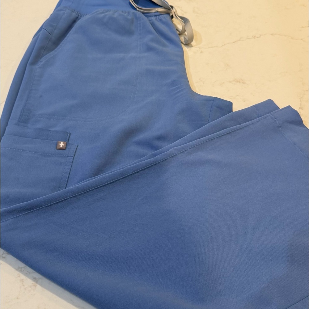 Figs Technical Collection Size Large - image 1